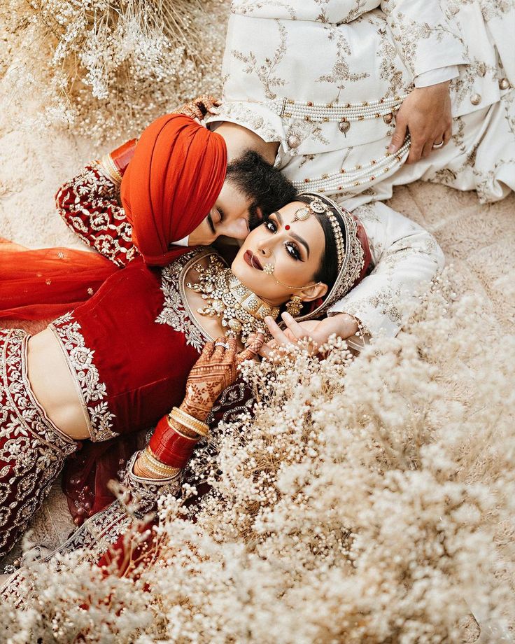 Distinctive Wedding Photography poses| Zero Gravity Photography